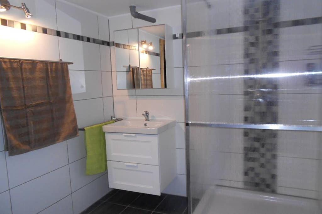Zimmer In Direkter Naehe Zu Basel Grenzach-Wyhlen Exterior foto
