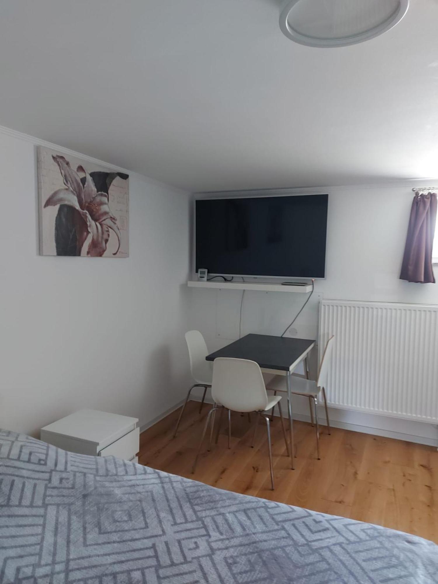 Zimmer In Direkter Naehe Zu Basel Grenzach-Wyhlen Exterior foto